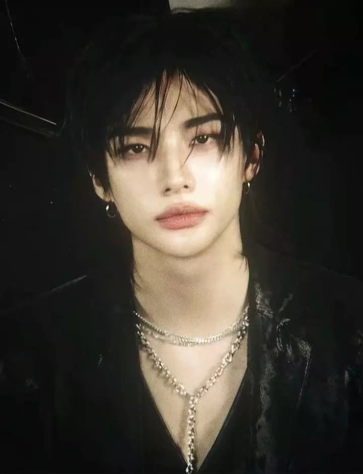Hyunjin  thumbnail