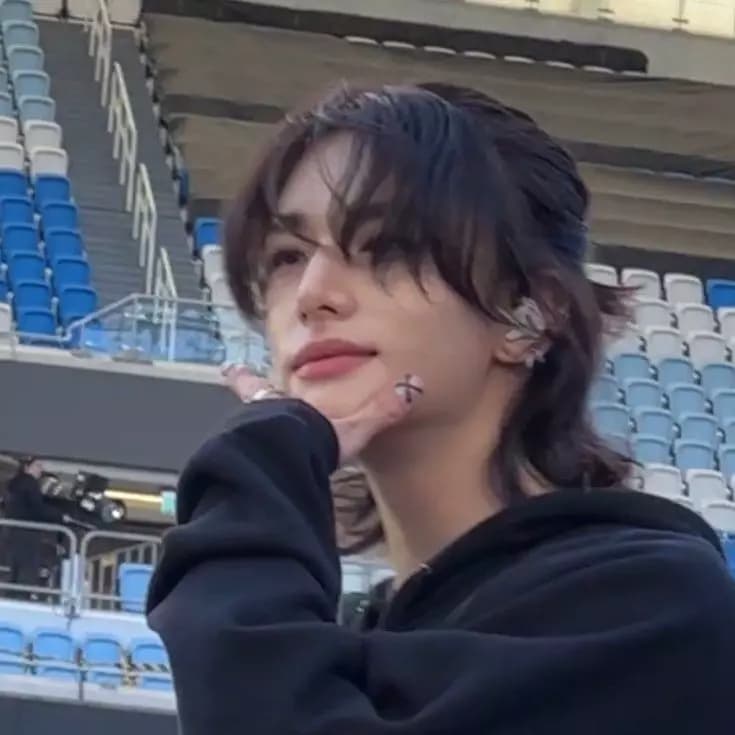 Hyunjin thumbnail