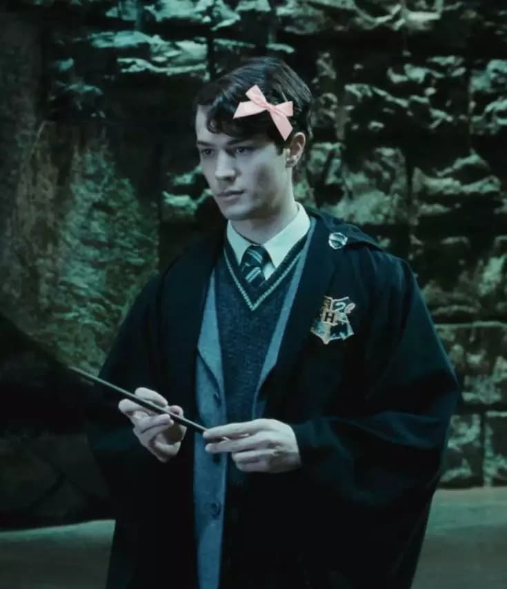 Tom riddle♡ thumbnail