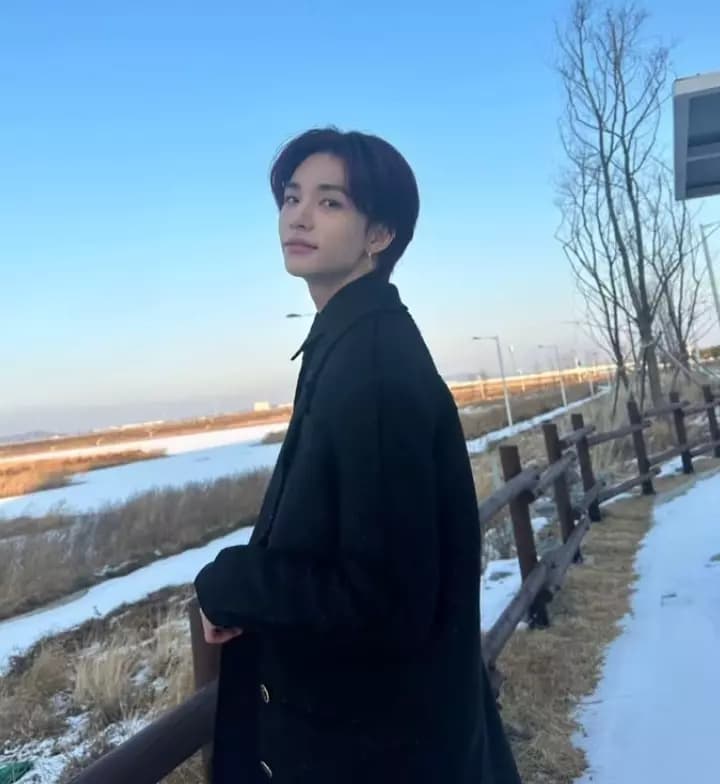 Hyunjin  thumbnail