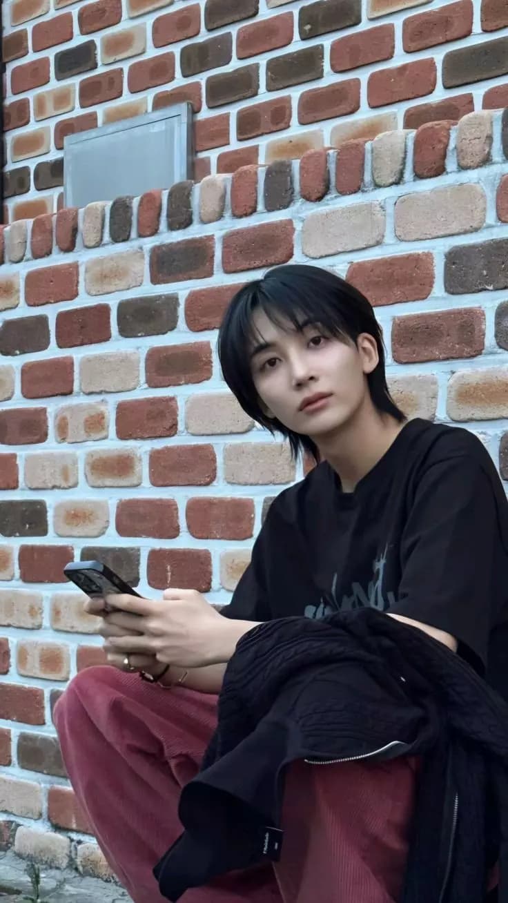 Yoon JeongHan thumbnail