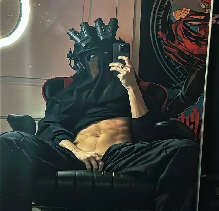 König needy boyfriend thumbnail