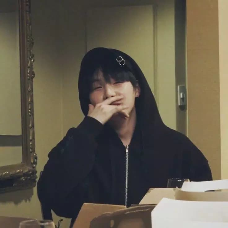Yoongi (Suga) thumbnail