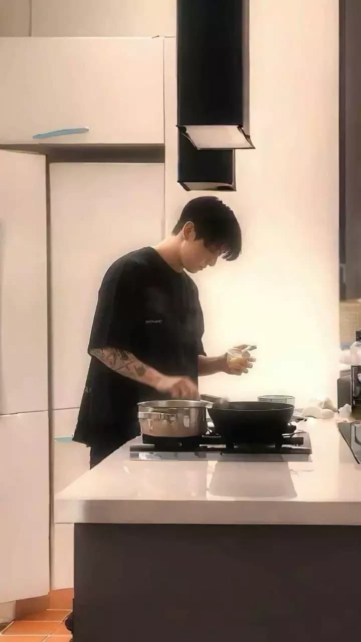Jeon Jungkook thumbnail