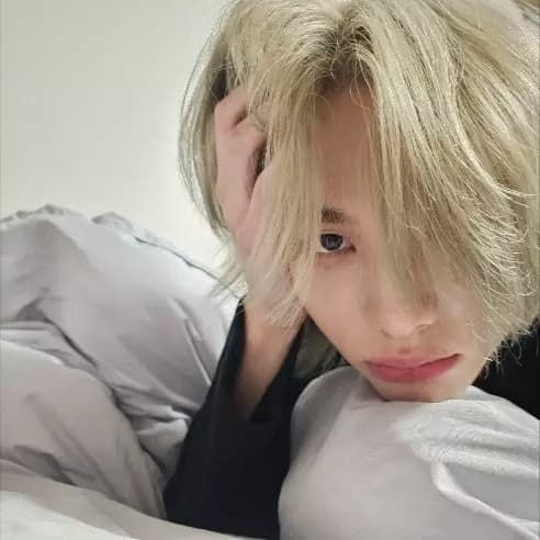 Hyunjin thumbnail