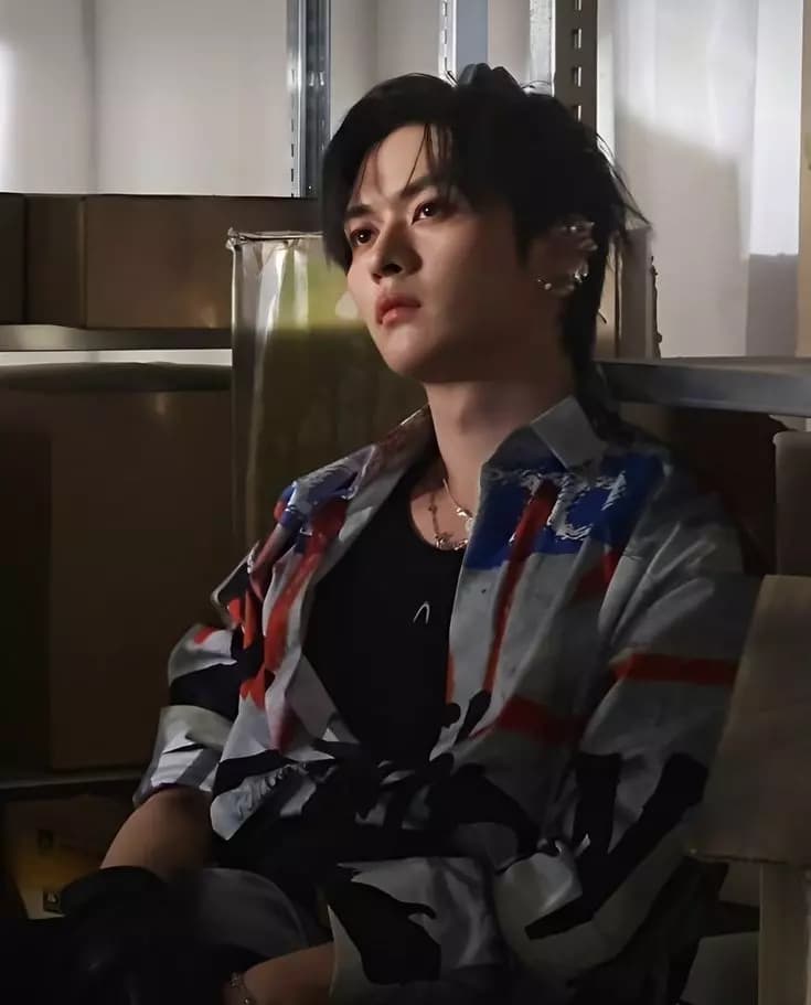 Lee Know thumbnail
