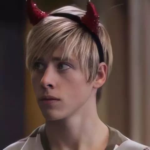Maxxie Oliver thumbnail