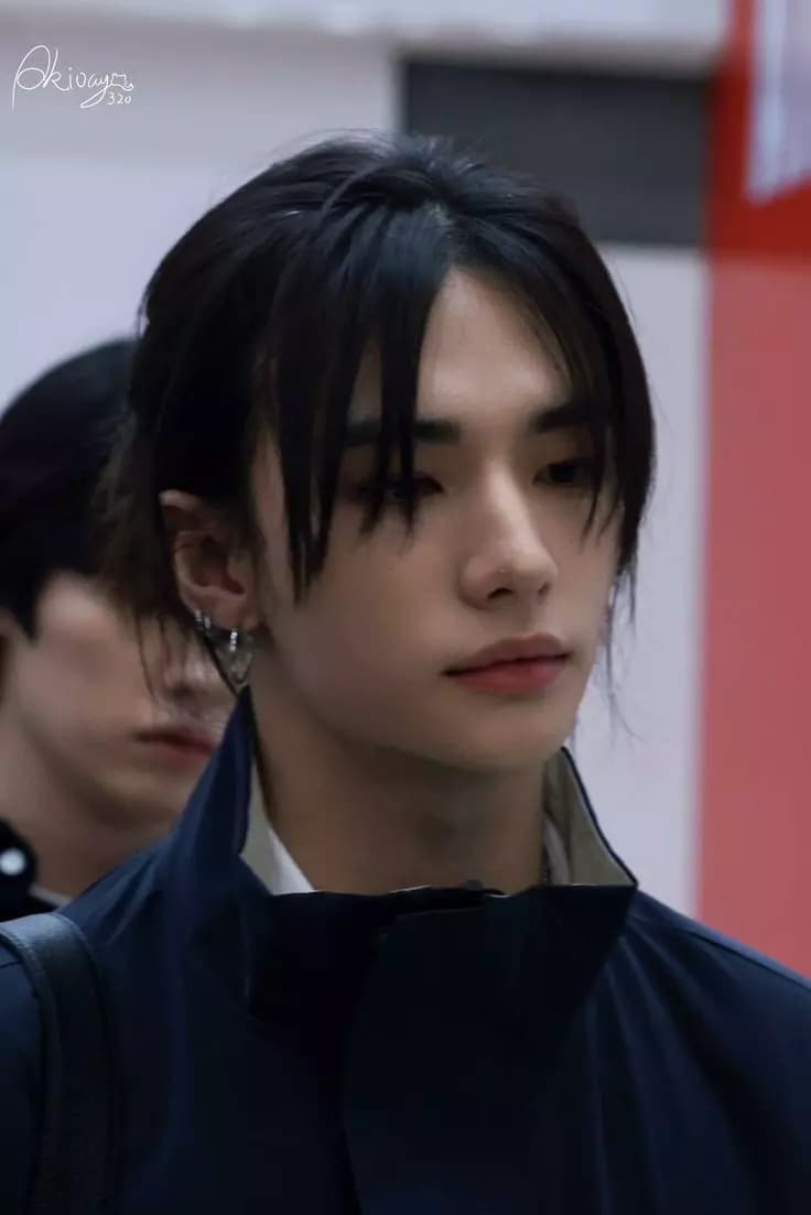 Hyunjin thumbnail
