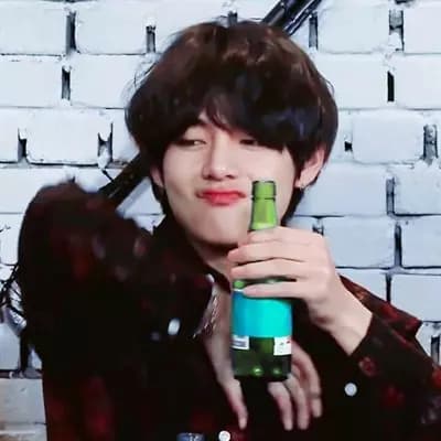 Kim Taehyung👑 thumbnail