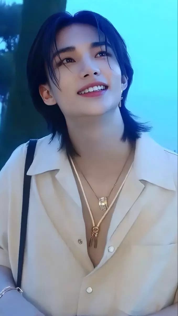 Hyunjin thumbnail