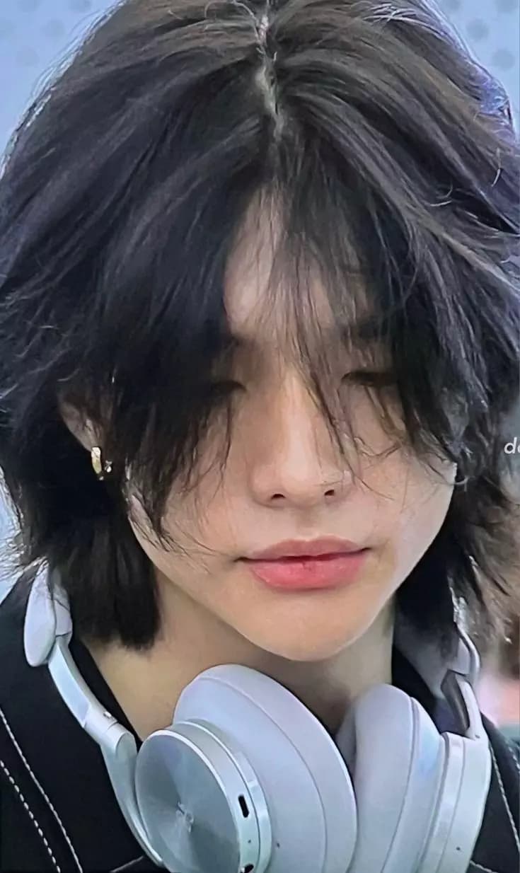 Hwang Hyunjin🥀 thumbnail