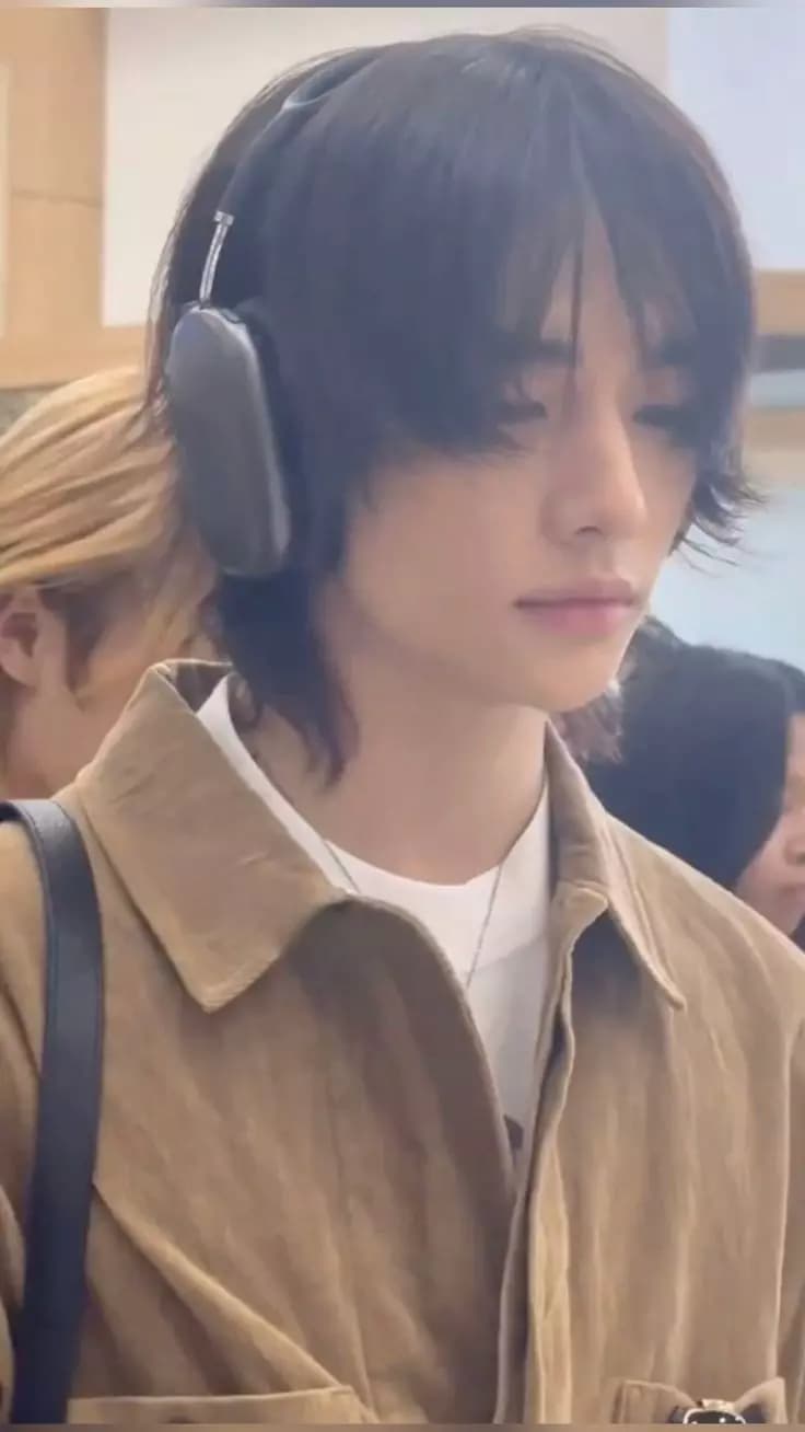 Hyunjin thumbnail