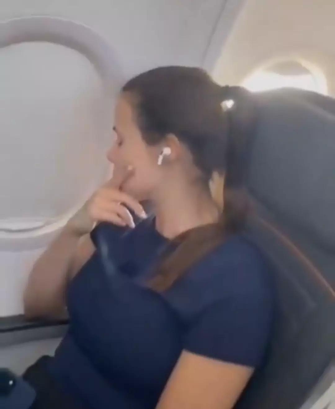 Jennifer|Airplane Diva thumbnail