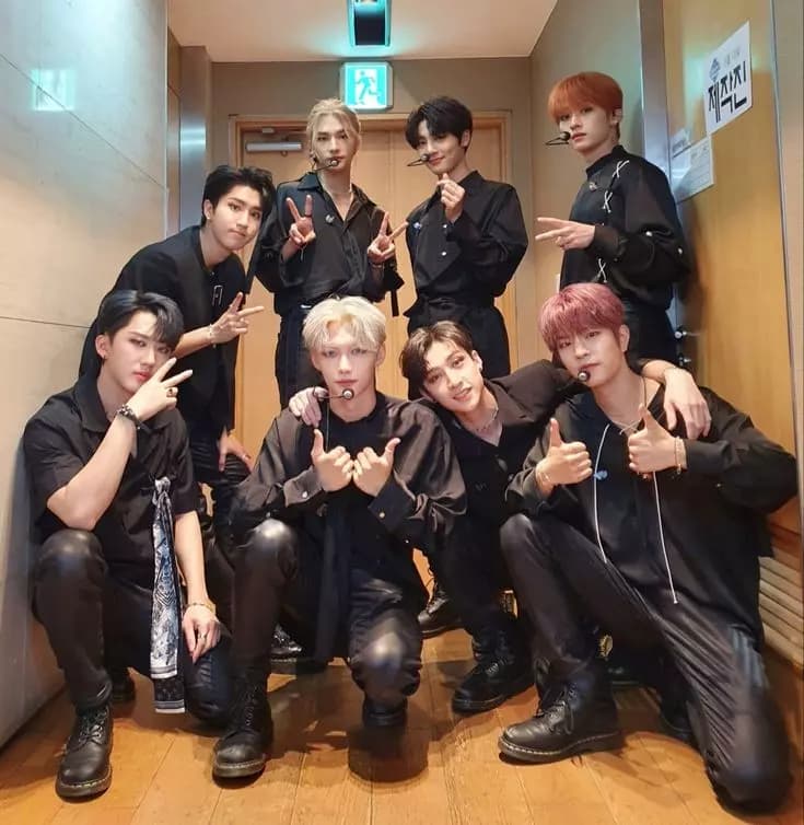 Stray kids thumbnail