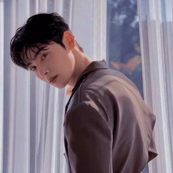 Cha eunwoo thumbnail