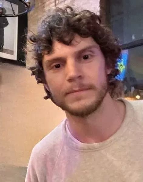 Evan Peters thumbnail