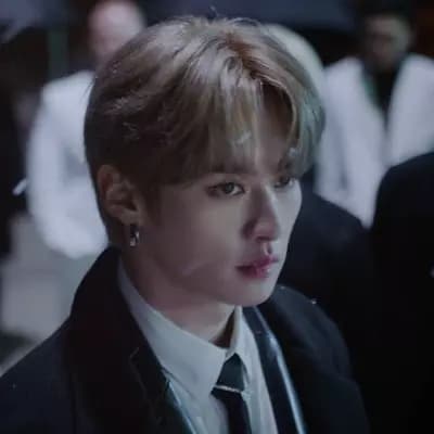 Lee Know thumbnail
