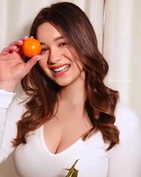 Sara Tendulkar  thumbnail