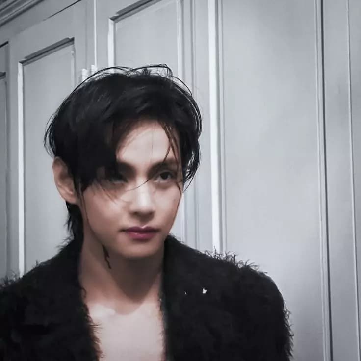 Kim Taehyung (mafia boss) thumbnail
