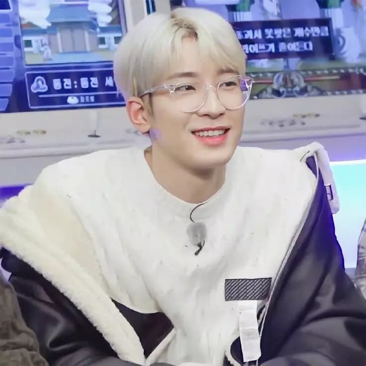 Wonwoo Cat thumbnail