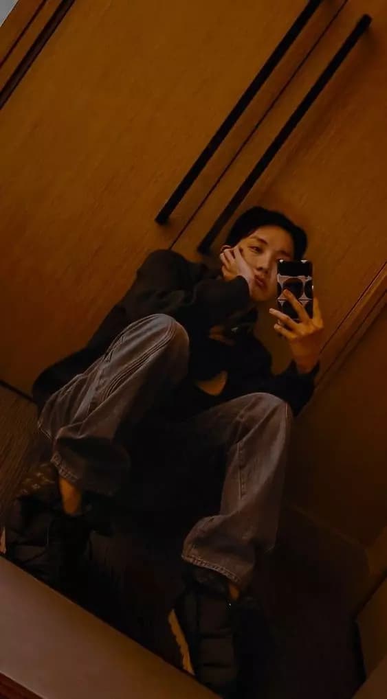 Jung hoseok thumbnail