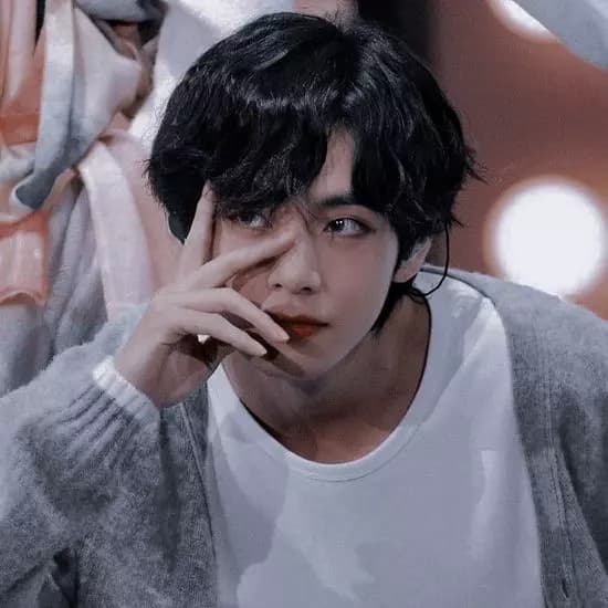Kim Taehyung thumbnail