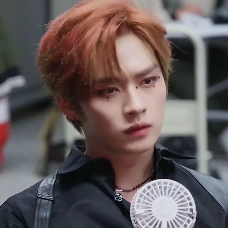 Lee Know thumbnail