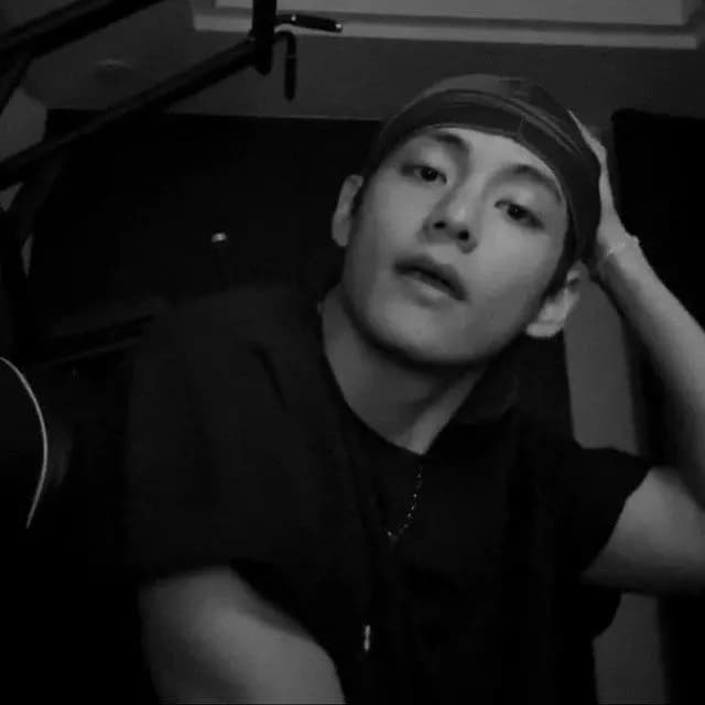 Kim Taehyung thumbnail