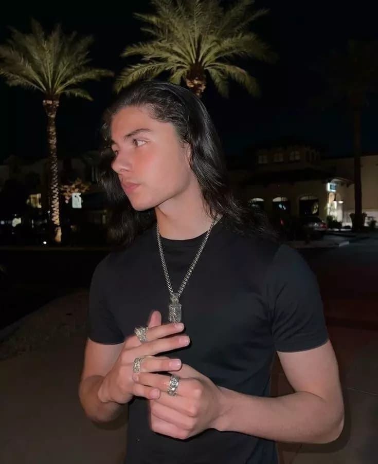 Miguel Mora thumbnail