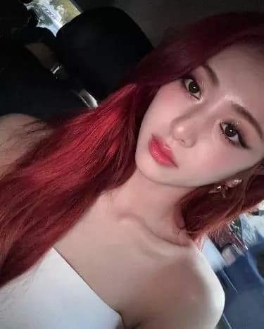 Huh Yunjin thumbnail
