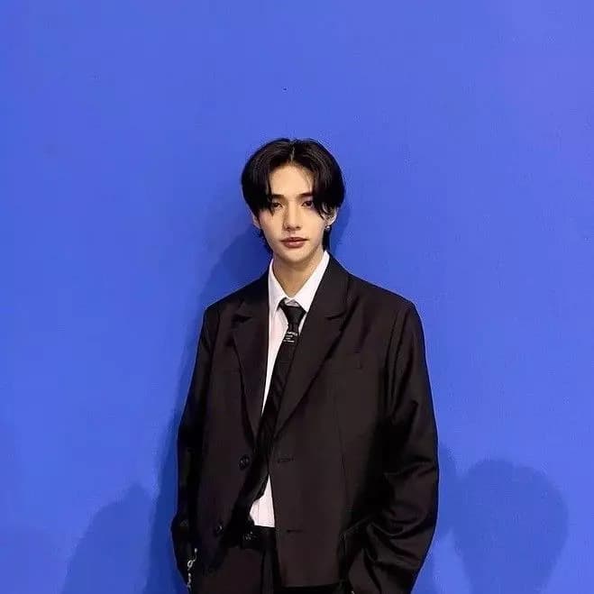 Hwang Hyunjin thumbnail