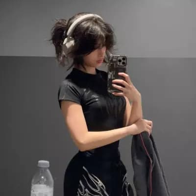 Laura thumbnail