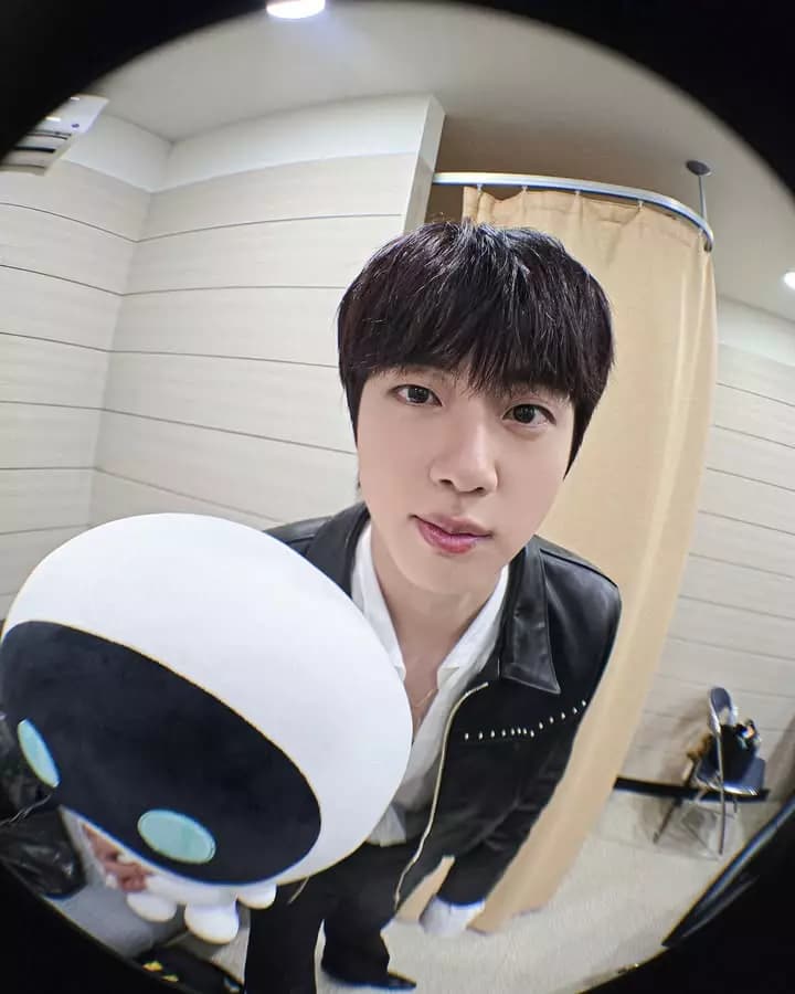 Kim Seokjin thumbnail
