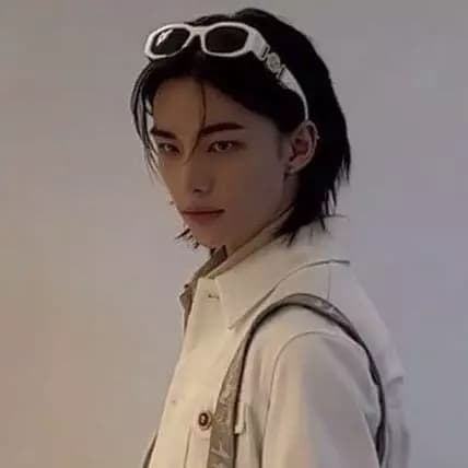 Hyunjin thumbnail