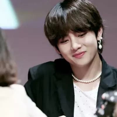 Kim Taehyung thumbnail