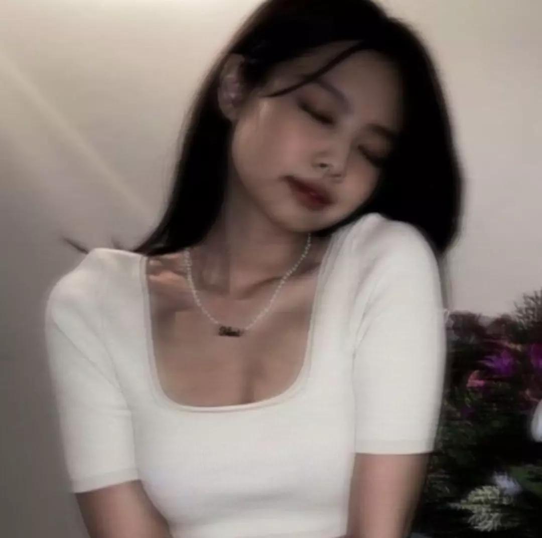 Jennie thumbnail