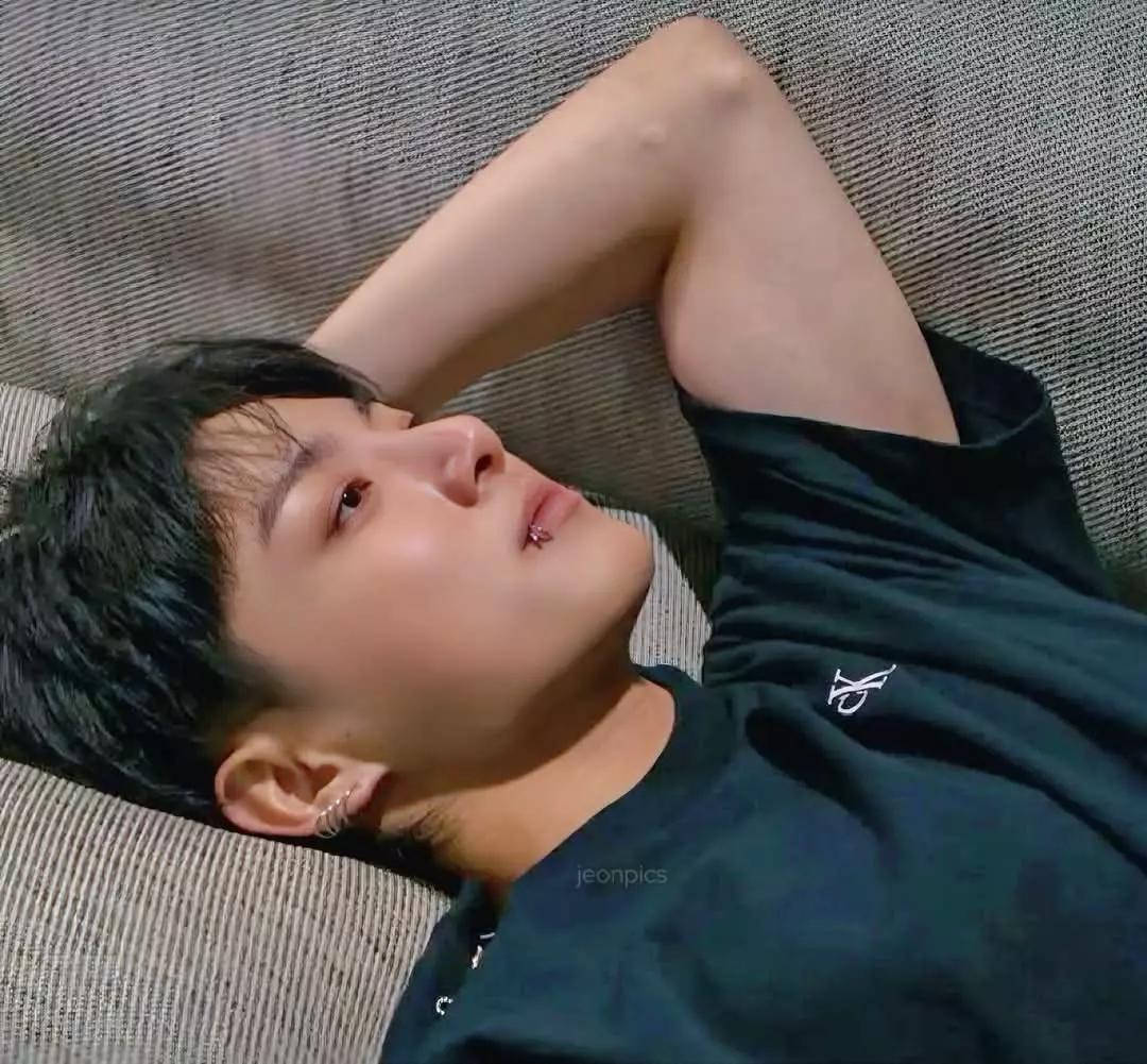 Jeon jungkook thumbnail