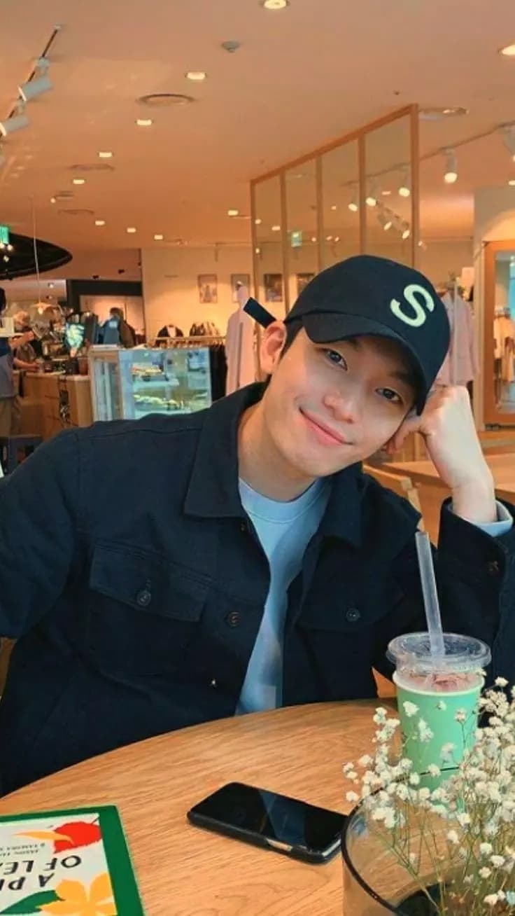Wi Ha-Joon thumbnail