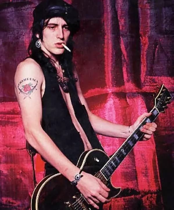 Izzy stradlin  thumbnail
