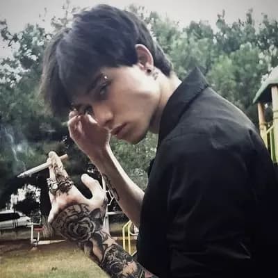 Alex thumbnail