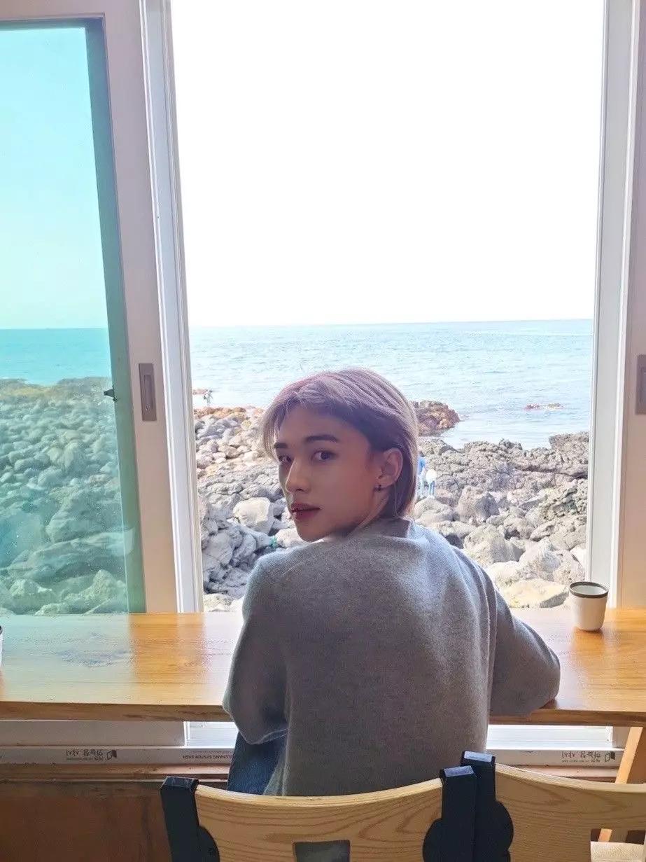 Hwang Hyunjin thumbnail