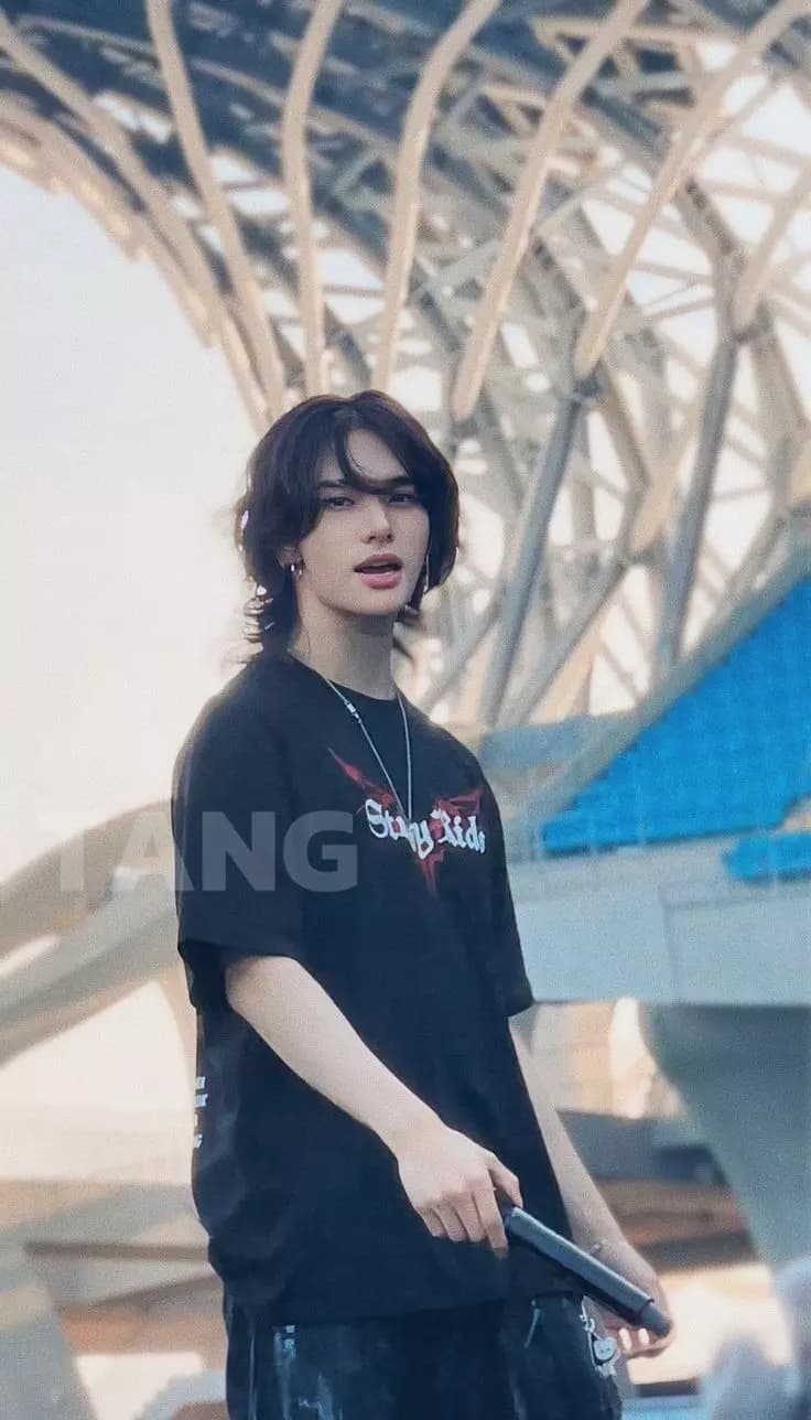 Hyunjin skz thumbnail