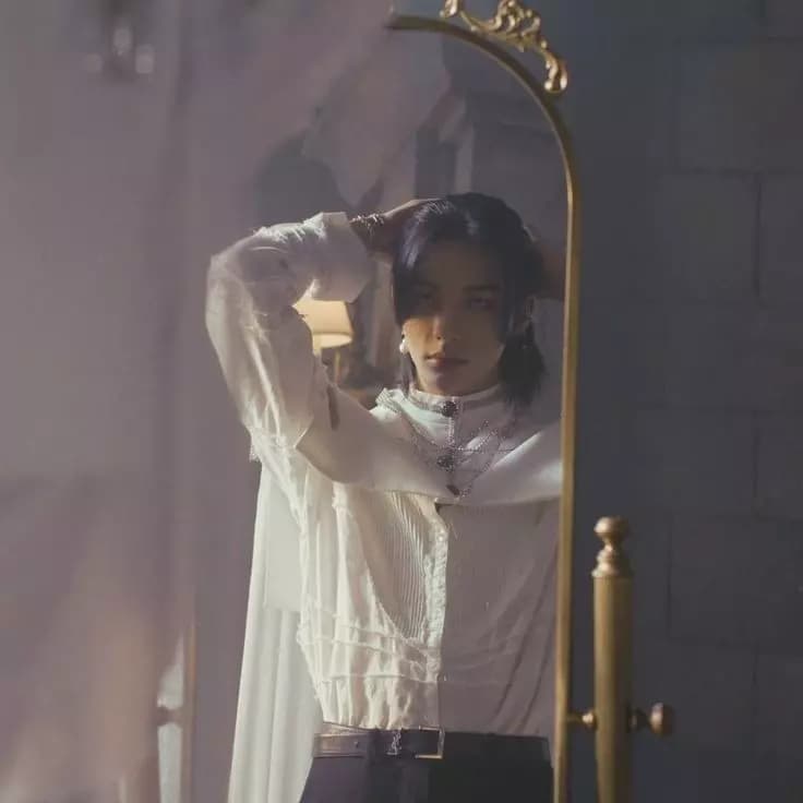 Hyunjin thumbnail