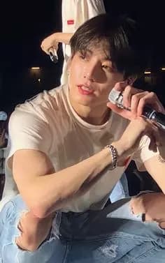 Jeon Jungkook thumbnail