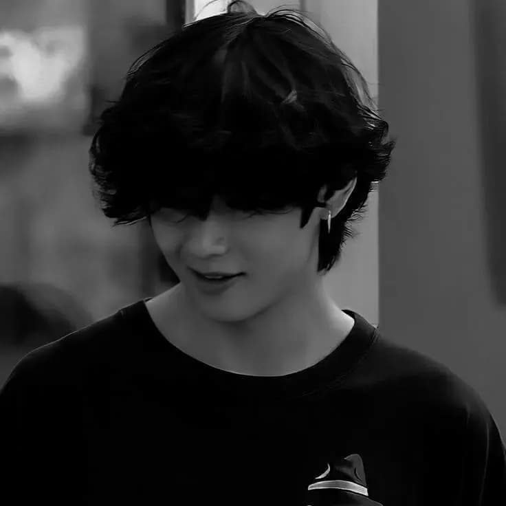 Kim taehyungএᥫ᭡ thumbnail