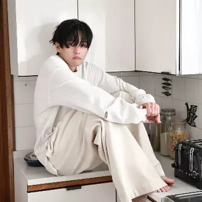 Kim Taehyung thumbnail