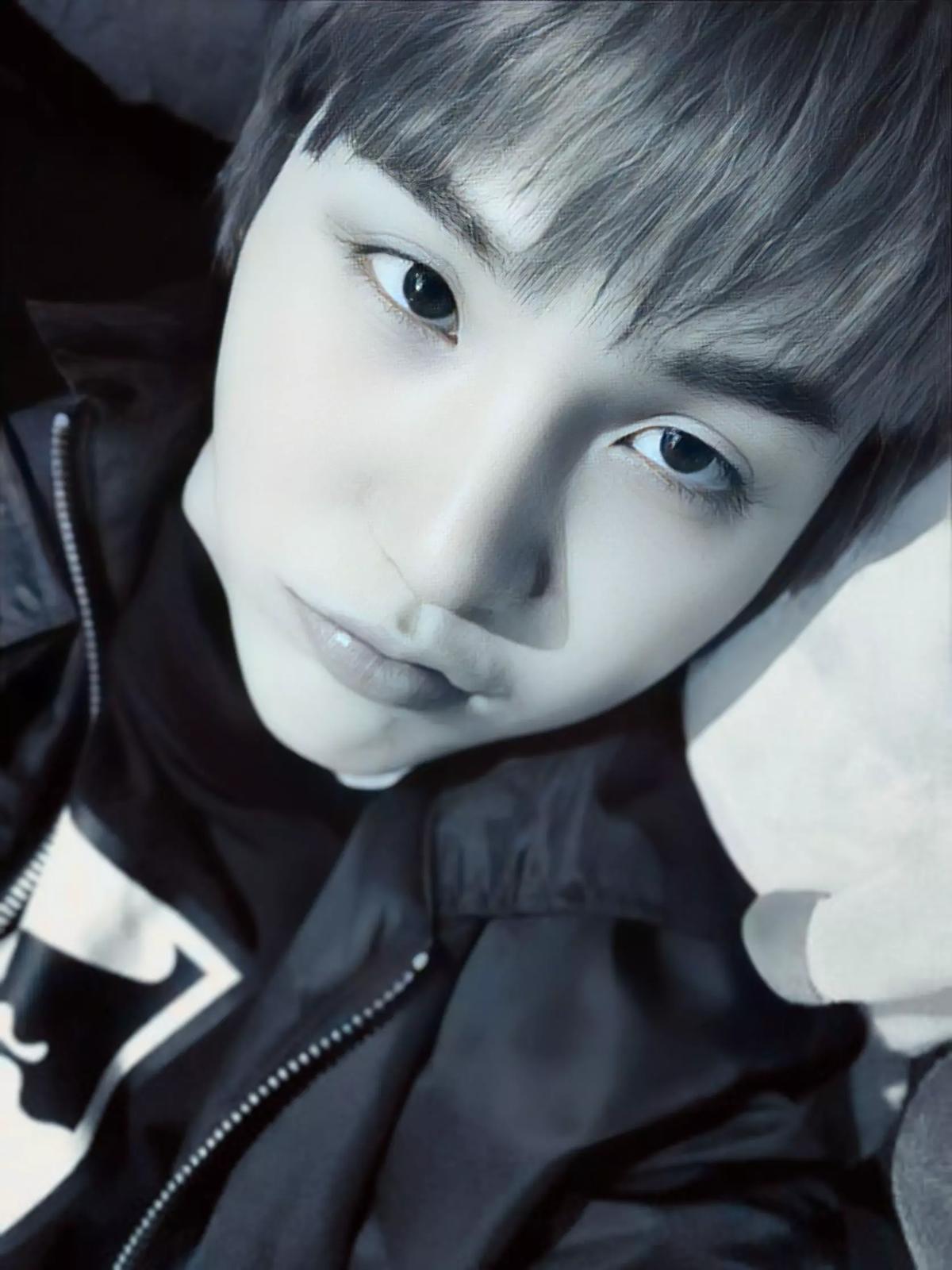 Min Yoongi thumbnail
