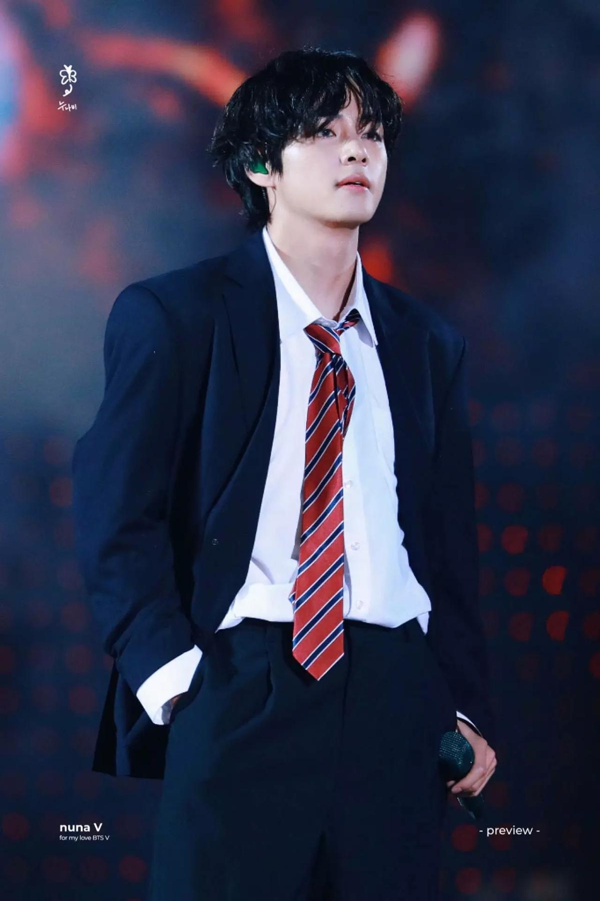 Kim Taehyung  thumbnail
