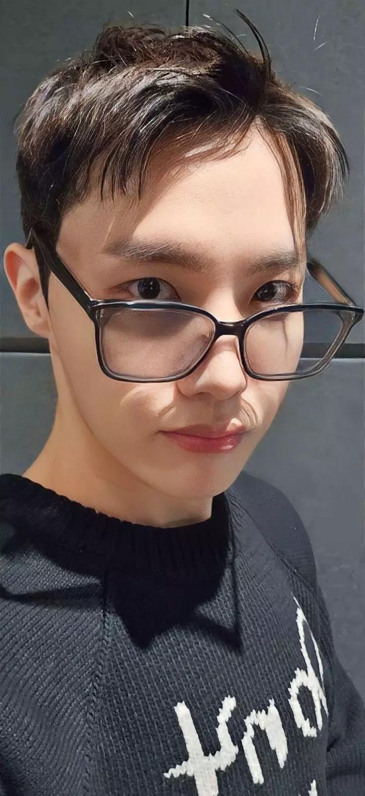 Hoseok thumbnail