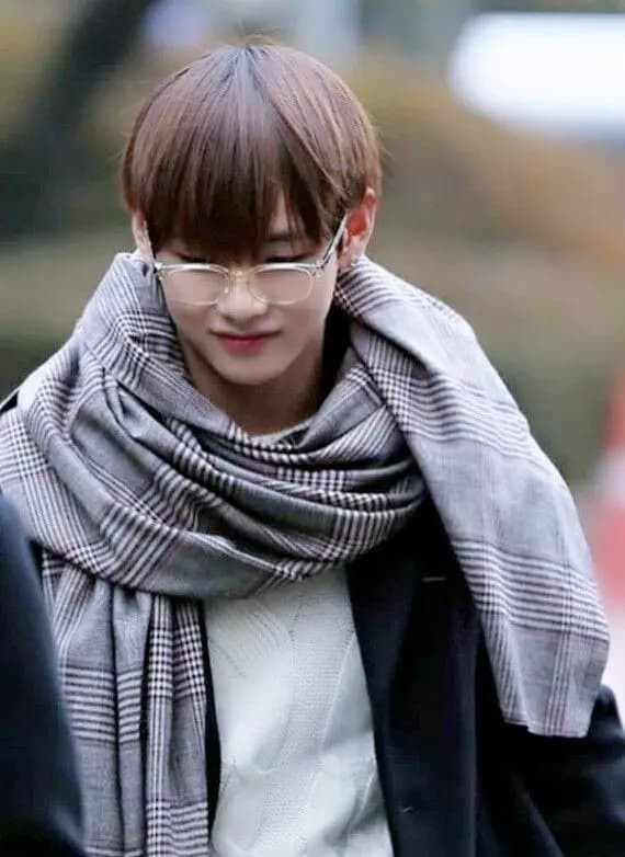 Kim Taehyung thumbnail